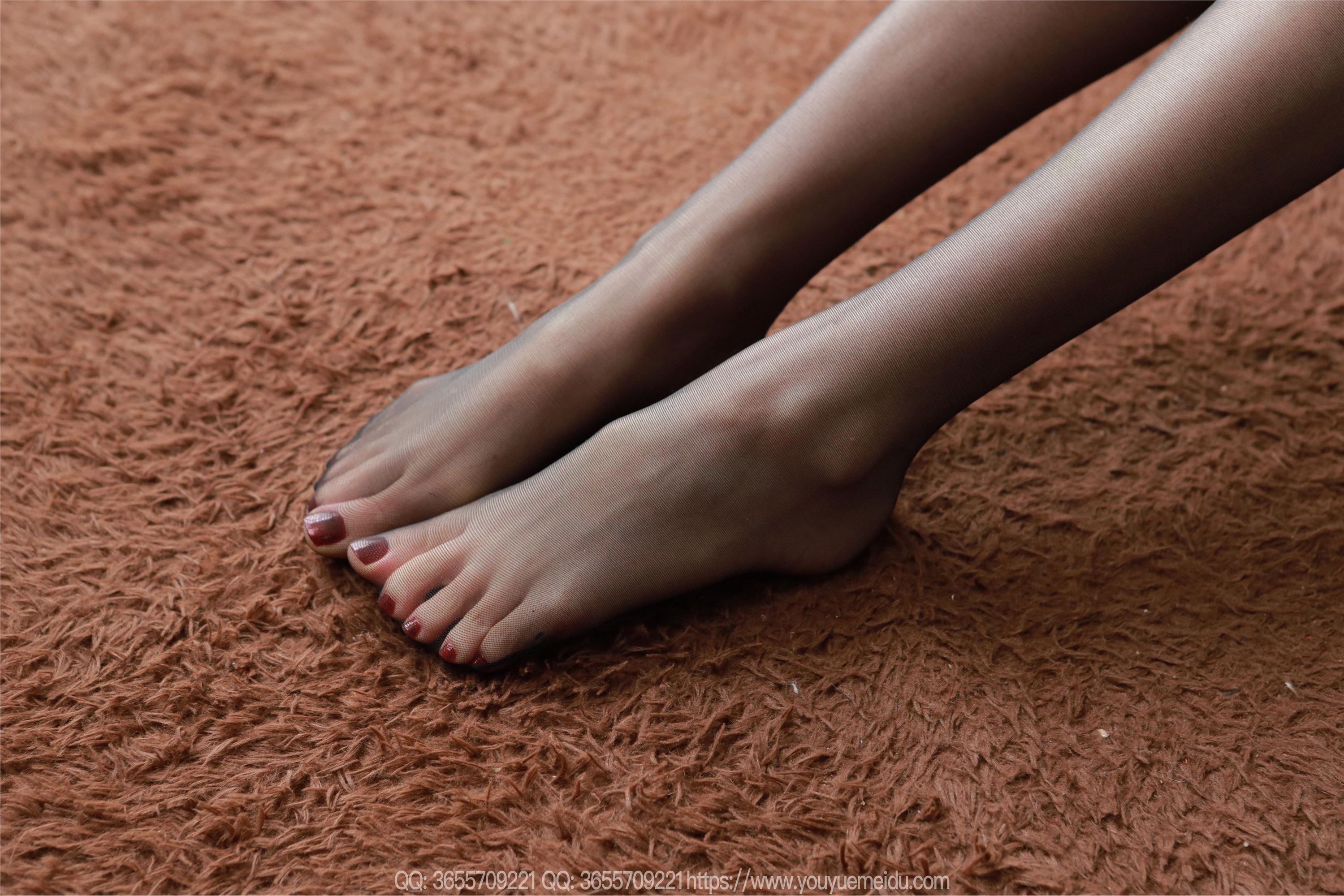 IESS异思趣向  2025.04.18 丝享家 2031 团团《细腿黑丝》